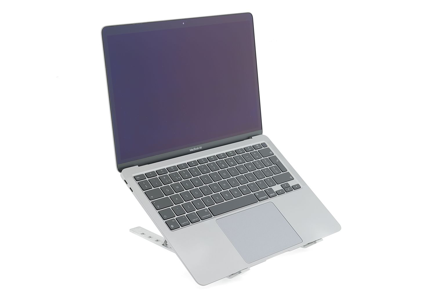 Apple MacBook Air 13″ 2020, M1 8 Cores, 8 GB, 7 core GPU 256 GB Space Gray - Много добро