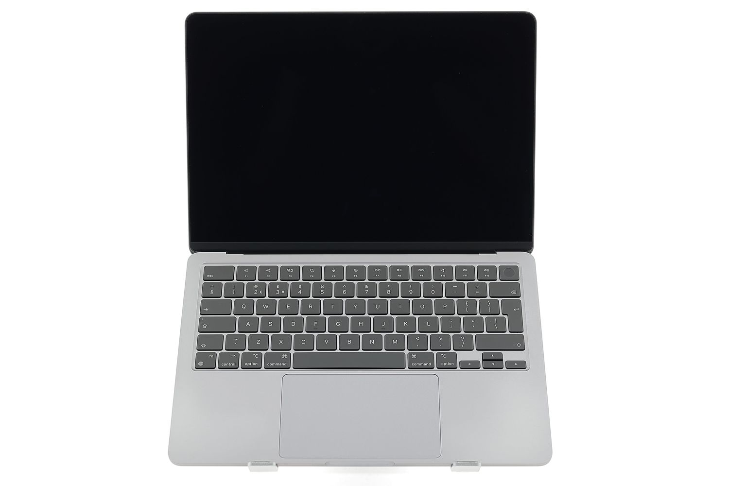 Apple MacBook Air 13″ 2022, M2 8 Cores, 16 GB, 8 core GPU 256 GB Space Gray