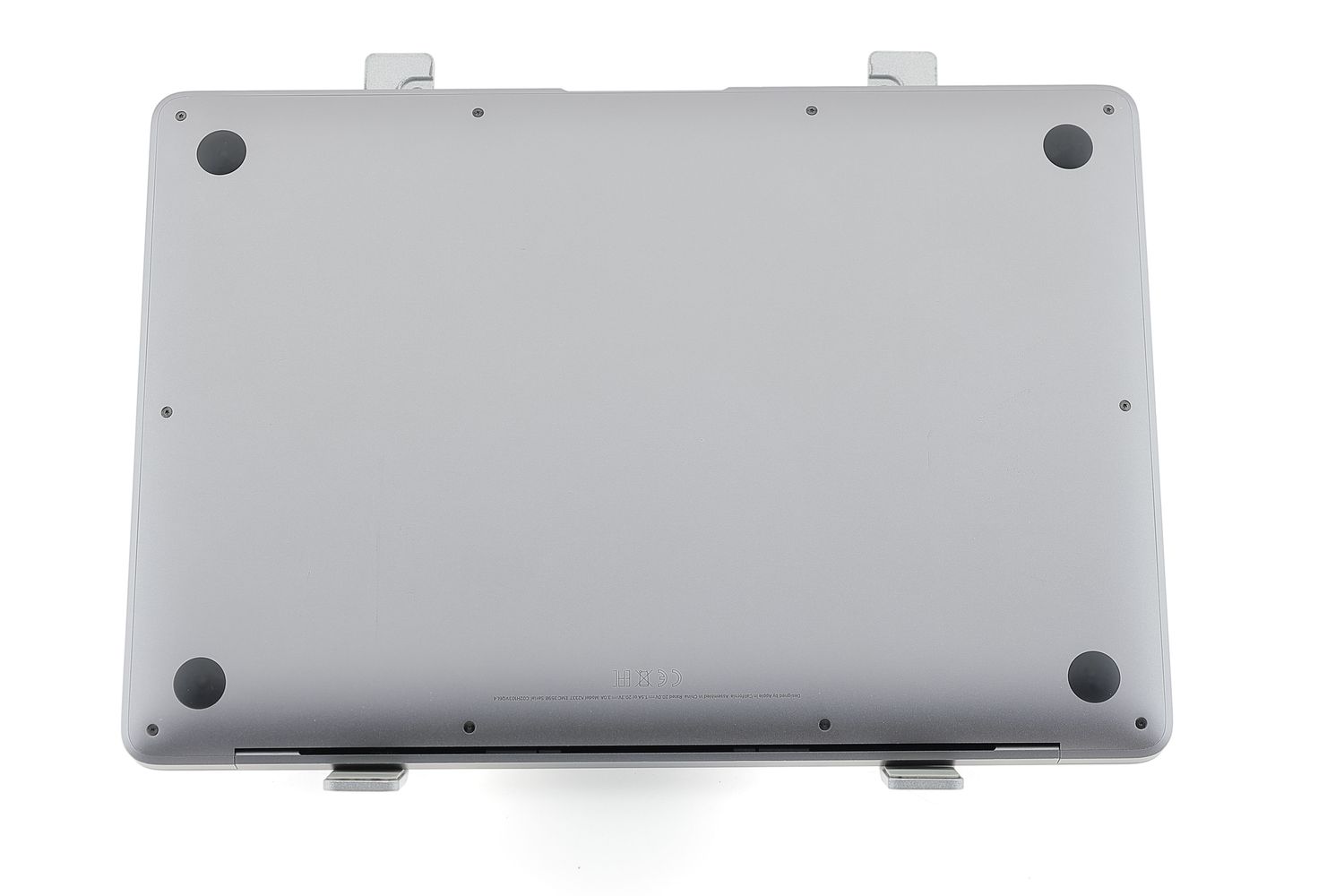 Apple MacBook Air 13″ 2020, M1 8 Cores, 8 GB, 7 core GPU, Space