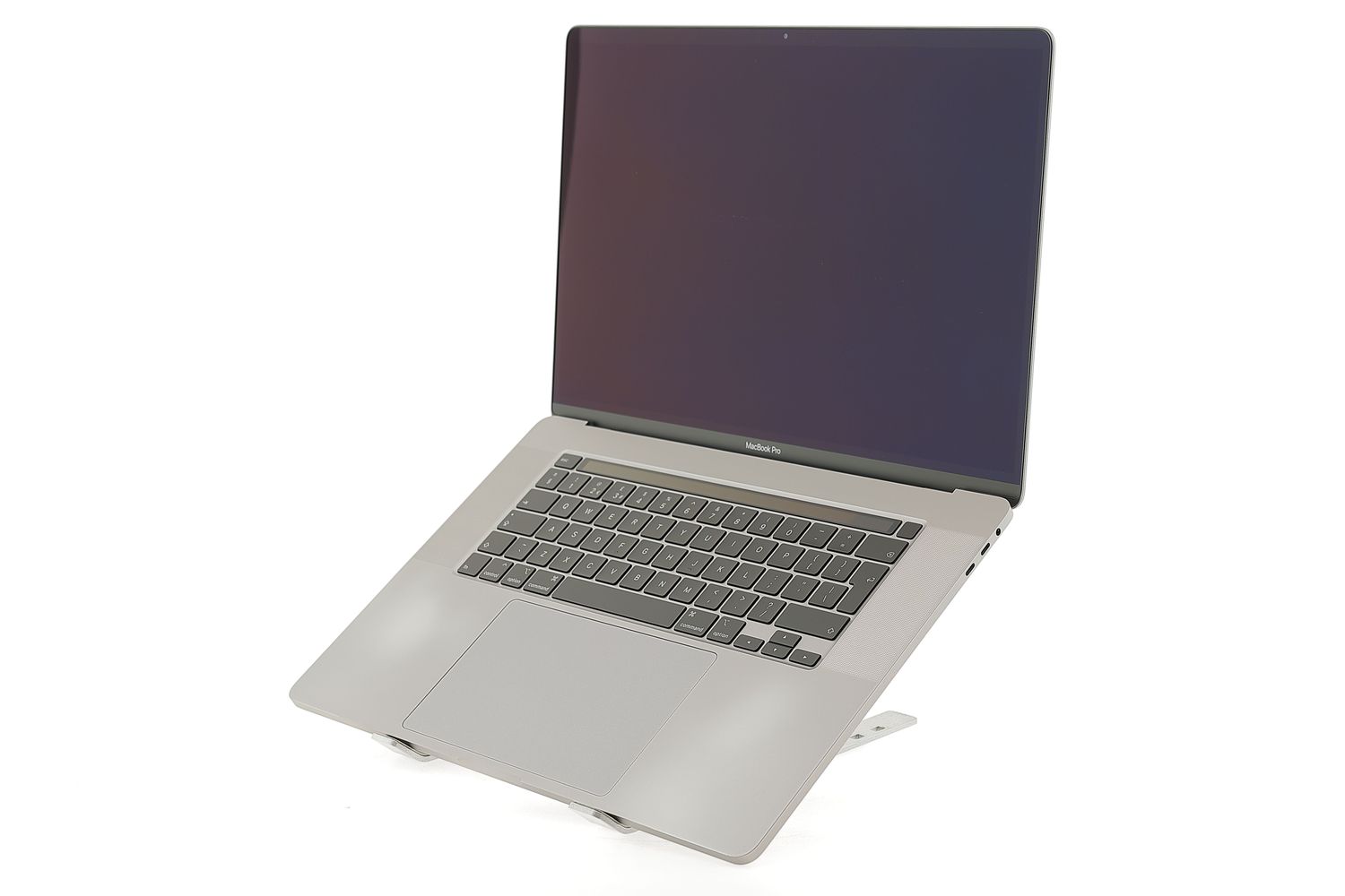 Apple MacBook Pro 16″ Touch Bar 2019, i7 2.6 GHz, 32 GB, AMD Radeon Pro 5500M 512 GB Space Gray - Kiváló