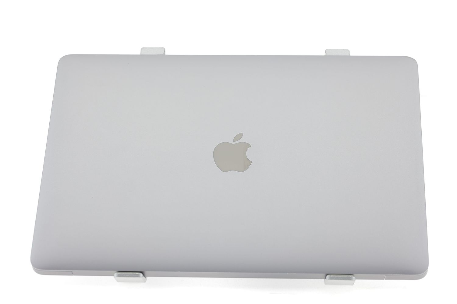 Apple MacBook Air 13″ 2020, M1 8 Cores, 8 GB, 7 core GPU 256 GB Space Gray - Foarte bun