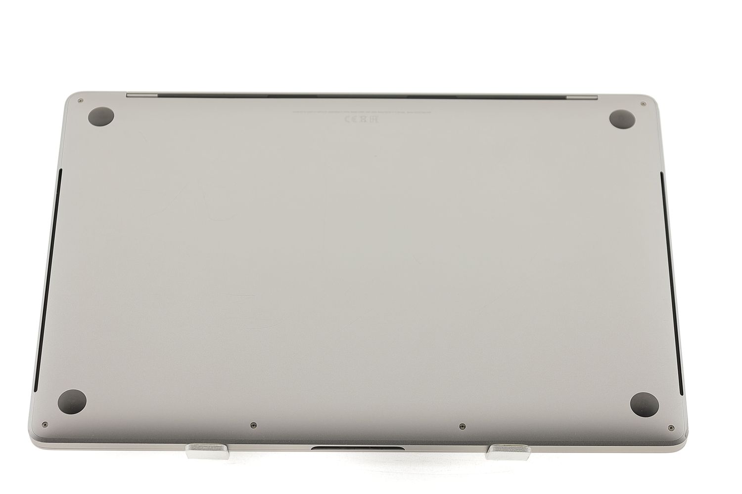 Apple MacBook Pro 15″ Touch Bar 2019, i7 2.6 GHz, 16 GB, AMD Radeon Pro 555X 256 GB Space Gray - Foarte bun