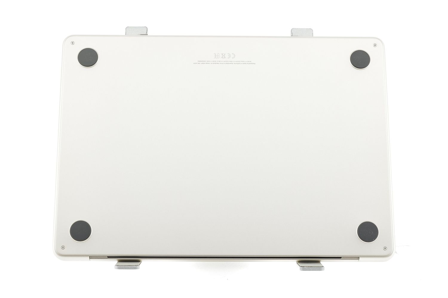 Apple MacBook Air 13″ 2022, M2 8 Cores, 16 GB, 8 core GPU 256 GB Starlight - Като нов