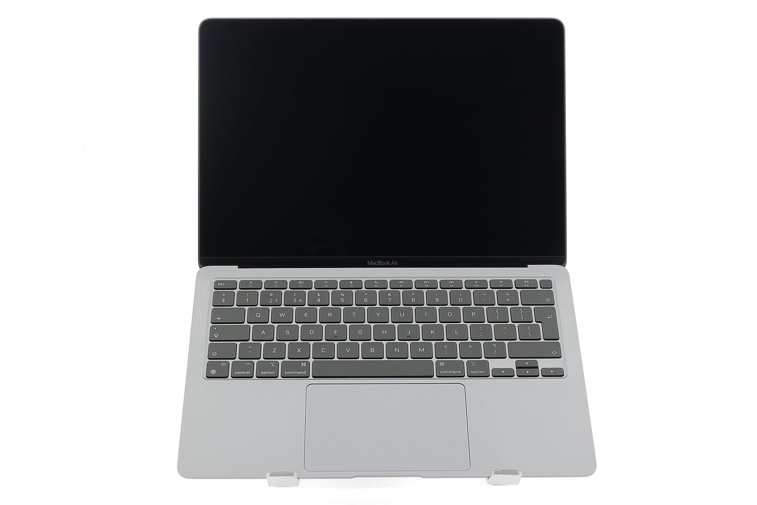 Apple MacBook Air 13″ 2020, M1 8 Cores, 8 GB, 7 core GPU 256 GB Space Gray - Много добро