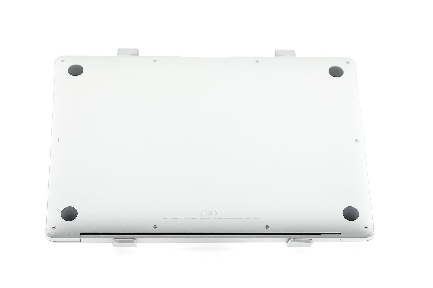 Apple MacBook Air 13″ 2020, i7 1.2 GHz, 8 GB, Intel Iris Plus 256 GB Silver - Отлично