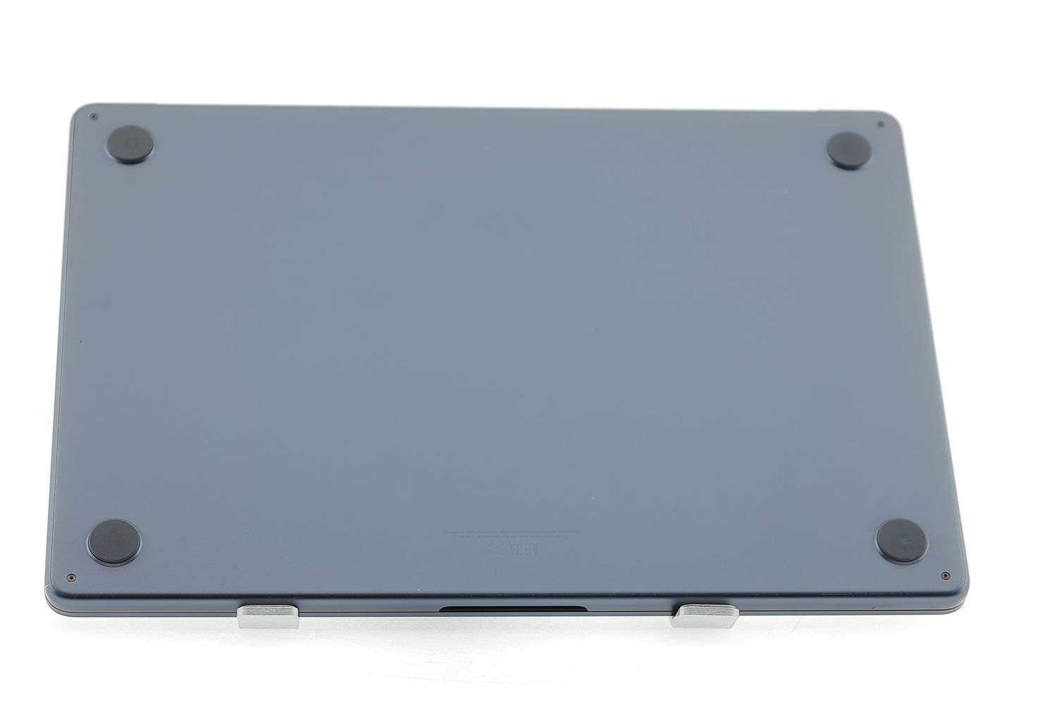 Apple MacBook Air 15″ 2024, M3 8 Cores, 8 GB, 10 core GPU 256 GB Midnight - Kiváló