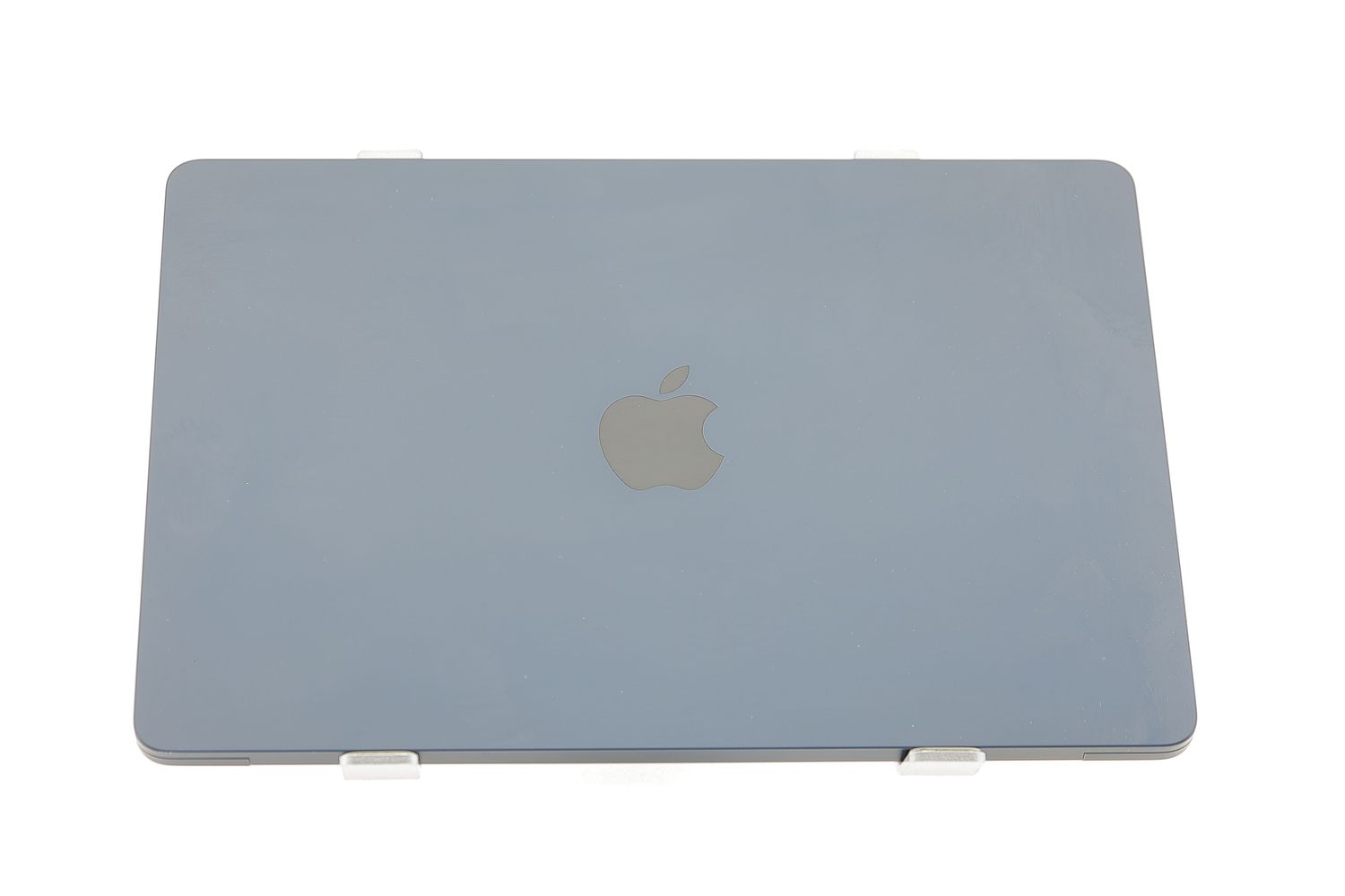 Apple MacBook Air 13″ 2022, M2 8 Cores, 8 GB, 8 core GPU 256 GB Midnight - Като нов