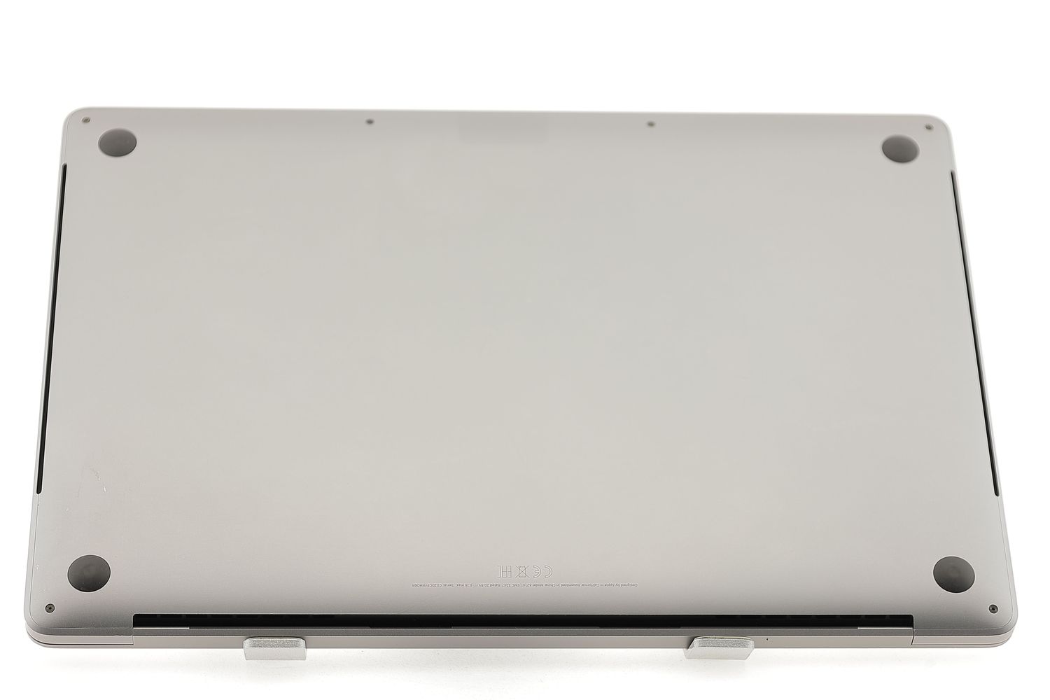 Apple MacBook Pro 16″ Touch Bar 2019, i9 2.4 GHz, 32 GB, AMD Radeon Pro 5500M 512 GB Space Gray - Excelent