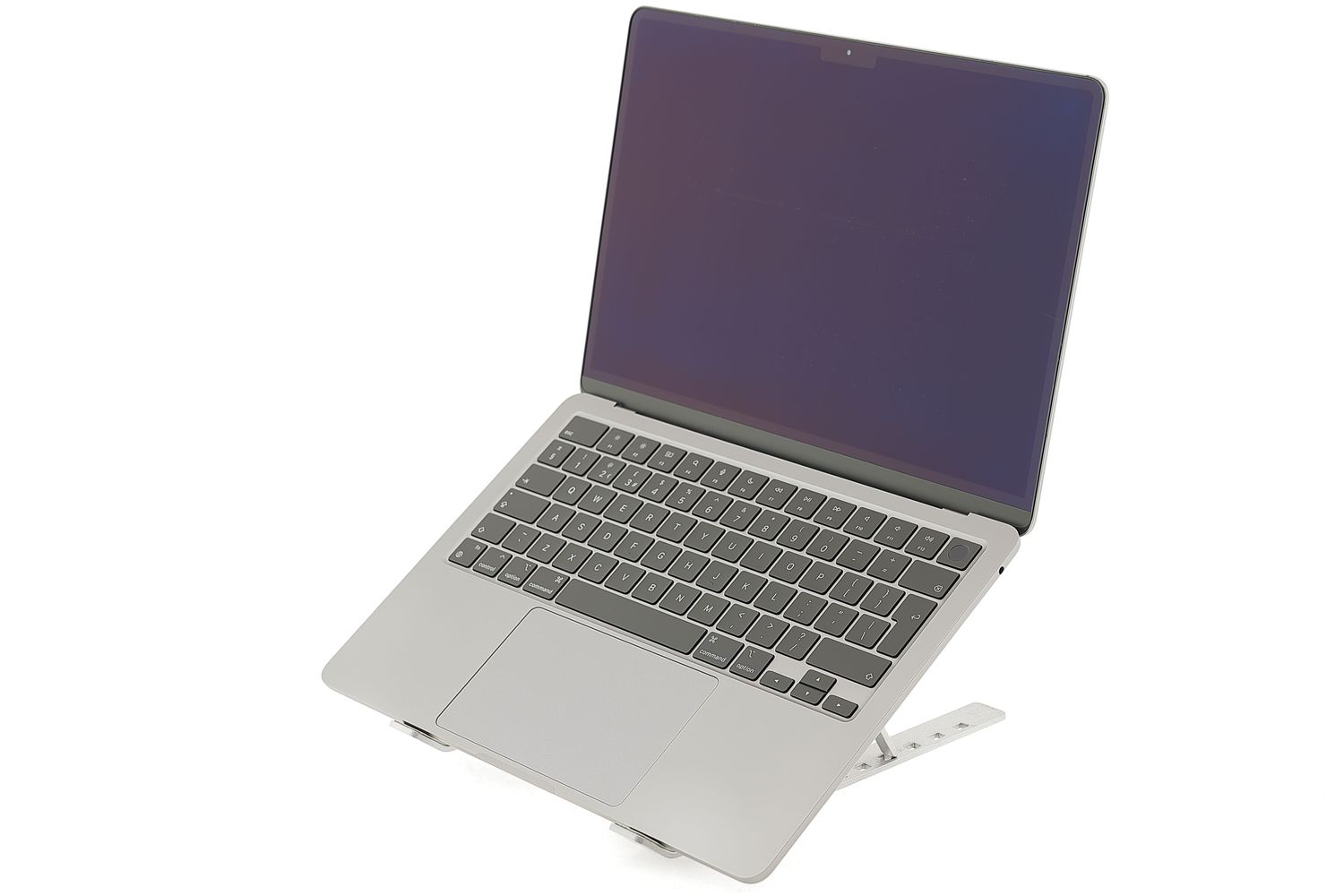 Apple MacBook Air 13″ 2020, M1 8 Cores, 8 GB, 8 core GPU 256 GB Space Gray - Много добро