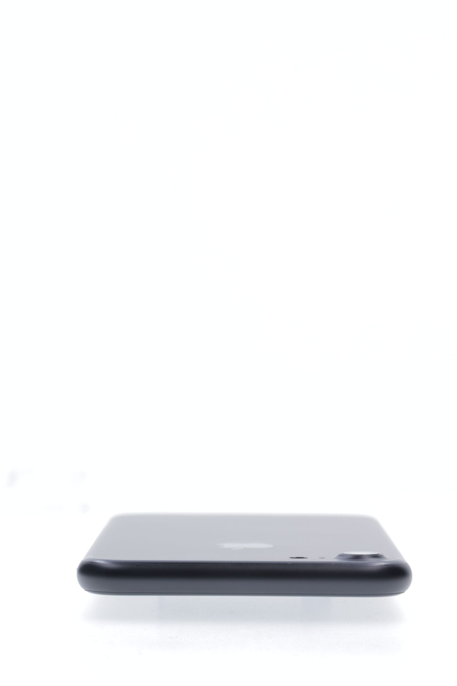 Apple iPhone 7 32 GB Jet Black - Добро