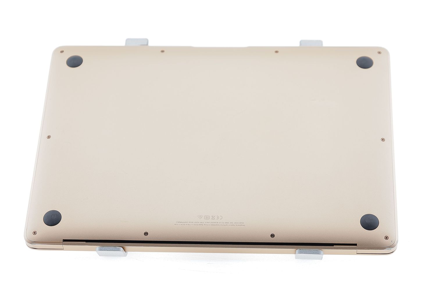 Apple MacBook Air 13″ 2020, M1 8 Cores, 8 GB, 7 core GPU 256 GB Gold - Bun