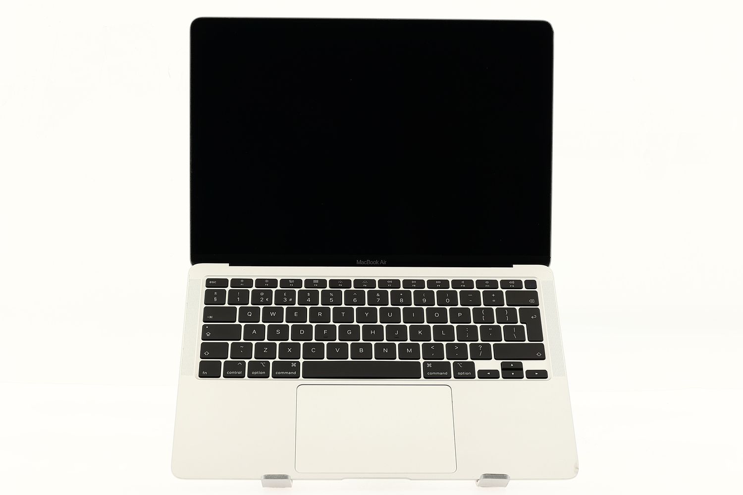 Apple MacBook Air 13″ 2020, i3 1.1 GHz, 8 GB, Intel Iris Plus 256 GB Silver - Nagyon jó