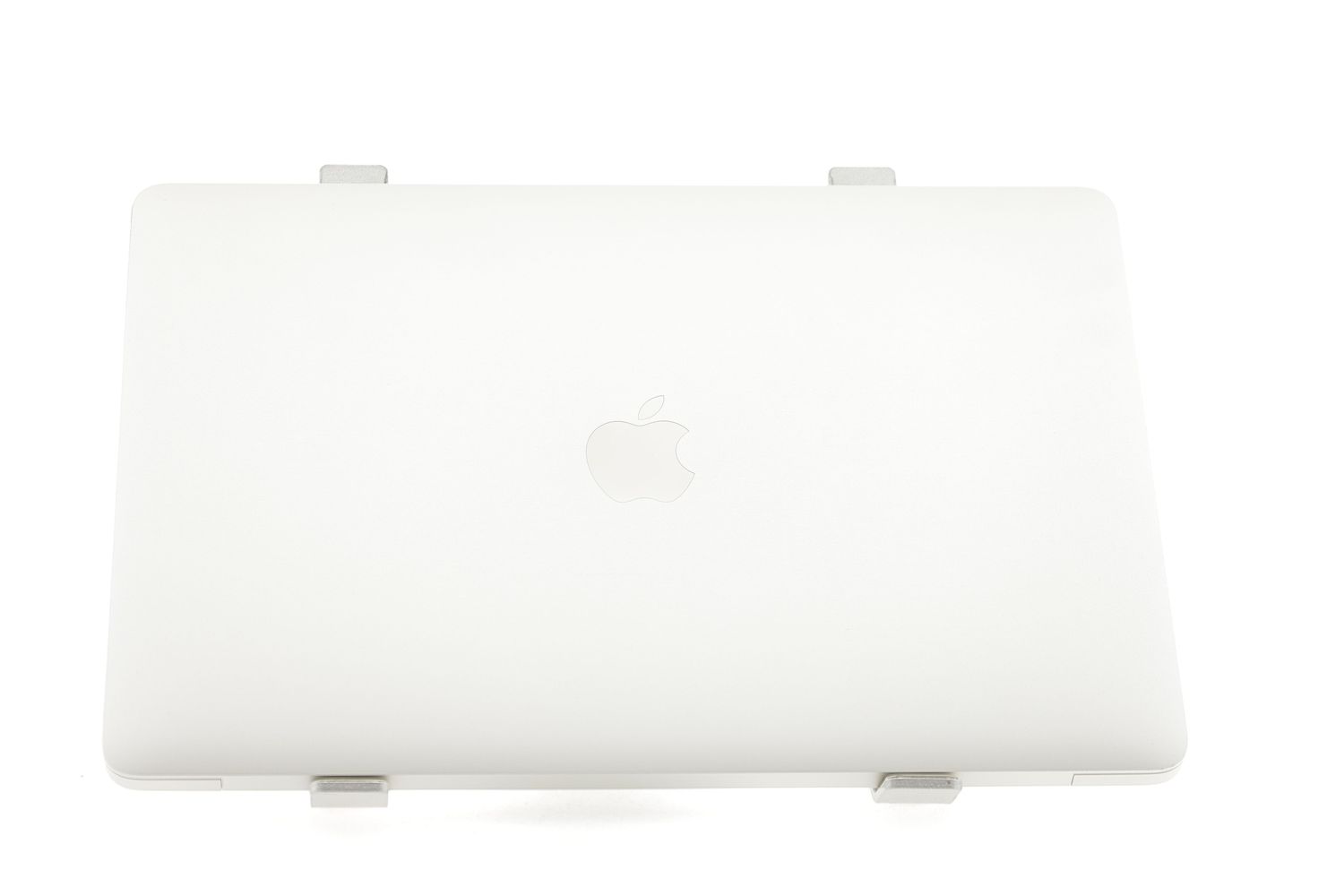 Apple MacBook Air 13″ 2020, M1 8 Cores, 8 GB, 8 core GPU 512 GB Silver - Kiváló
