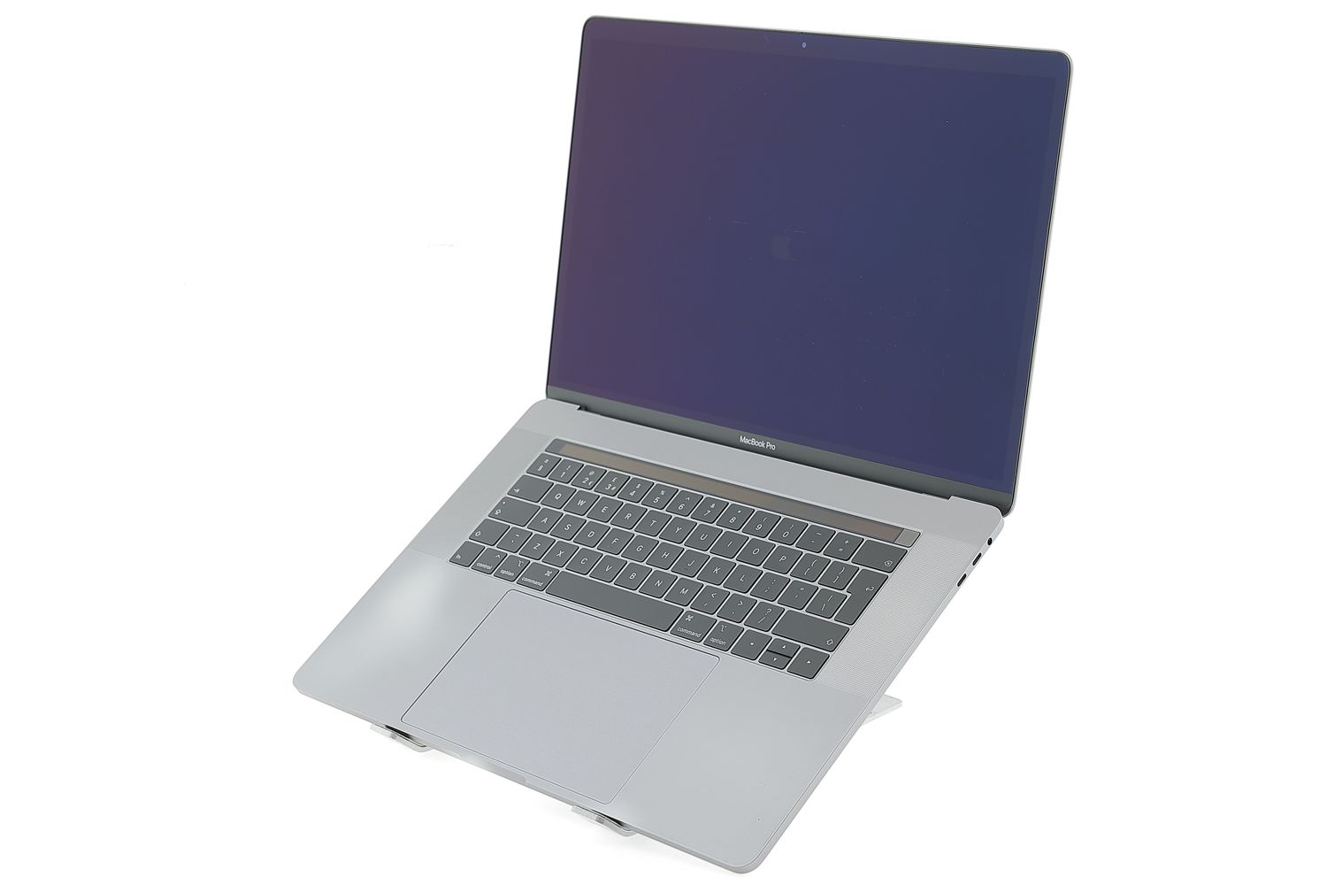 Apple MacBook Pro 15″ Touch Bar 2019, i7 2.6 GHz, 16 GB, AMD Radeon Pro 555X 256 GB Space Gray - Excelent