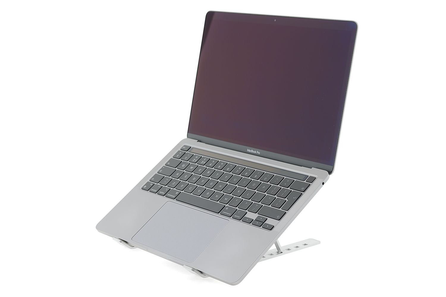 Apple MacBook Pro 13″ Touch Bar 2020, i5 1.4 GHz, 8 GB, Intel Iris Plus Graphics 645 256 GB Space Gray - Много добро