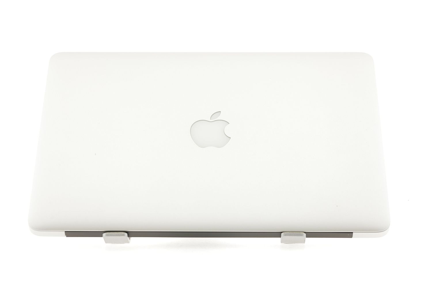 Apple MacBook Air 13″ 2017, i5 1.8 GHz, 8 GB, HD Graphics 6000 128 GB Silver - Отлично