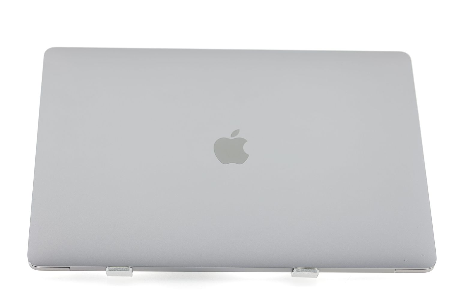 Apple MacBook Pro 15″ Touch Bar 2019, i7 2.6 GHz, 16 GB, AMD Radeon Pro 555X 256 GB Space Gray - Отлично