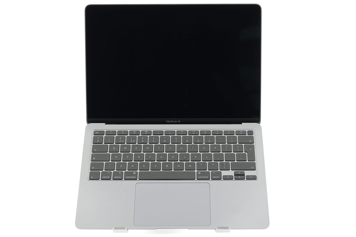 Apple MacBook Air 13″ 2020, i7 1.2 GHz, 16 GB, Intel Iris Plus 256 GB Space Gray - Отлично
