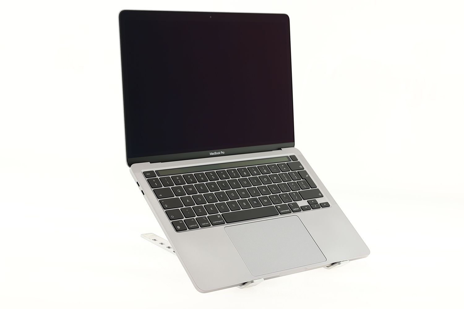 Apple MacBook Pro 13″ 2020, M1 8 Cores, 16 GB, 8 core GPU 256 GB Space Gray - Ca nou