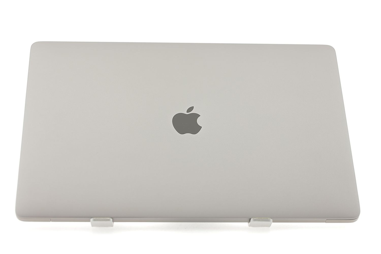 Apple MacBook Pro 15″ Touch Bar 2018, i7 2.2 GHz, 16 GB, AMD Radeon Pro 555X 256 GB Space Gray - Excelent