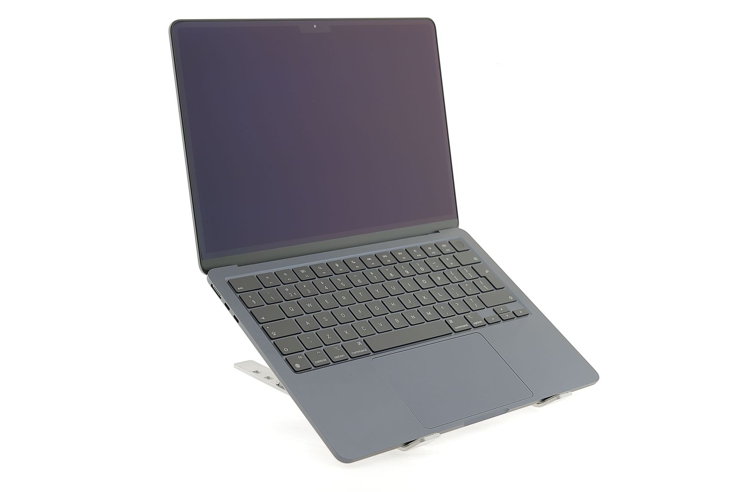 Apple MacBook Air 13″ 2022, M2 8 Cores, 8 GB, 8 core GPU 256 GB Midnight