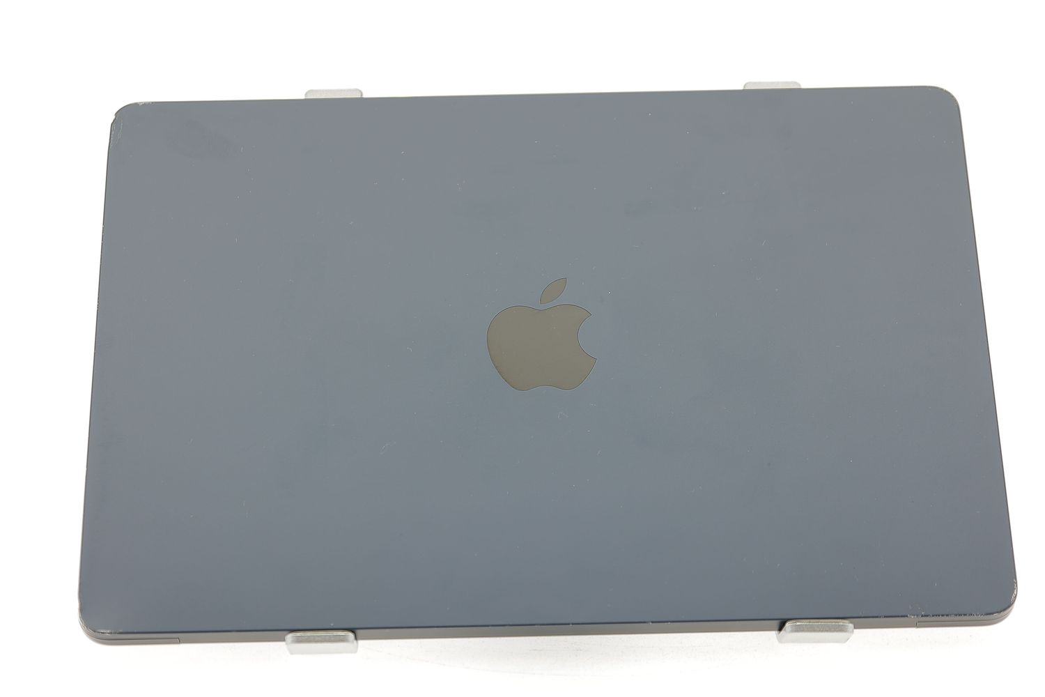 Apple MacBook Air 13″ 2022, M2 8 Cores, 8 GB, 10 core GPU 512 GB Midnight - Jó