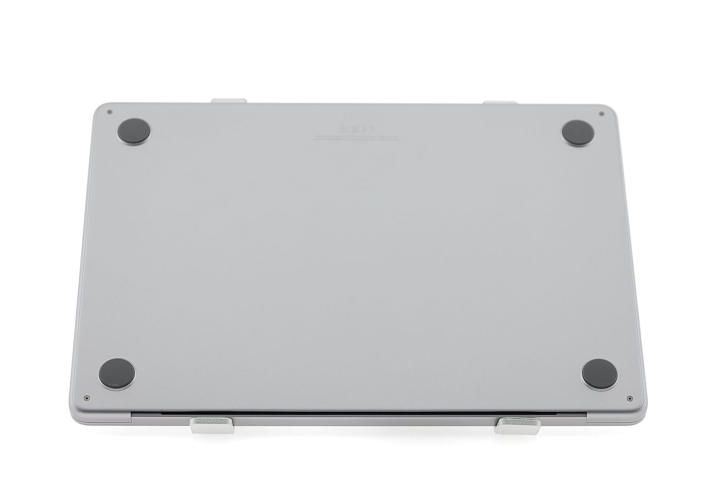 Apple MacBook Air 13″ 2022, M2 8 Cores, 8 GB, 8 core GPU 256 GB Space Gray - Като нов