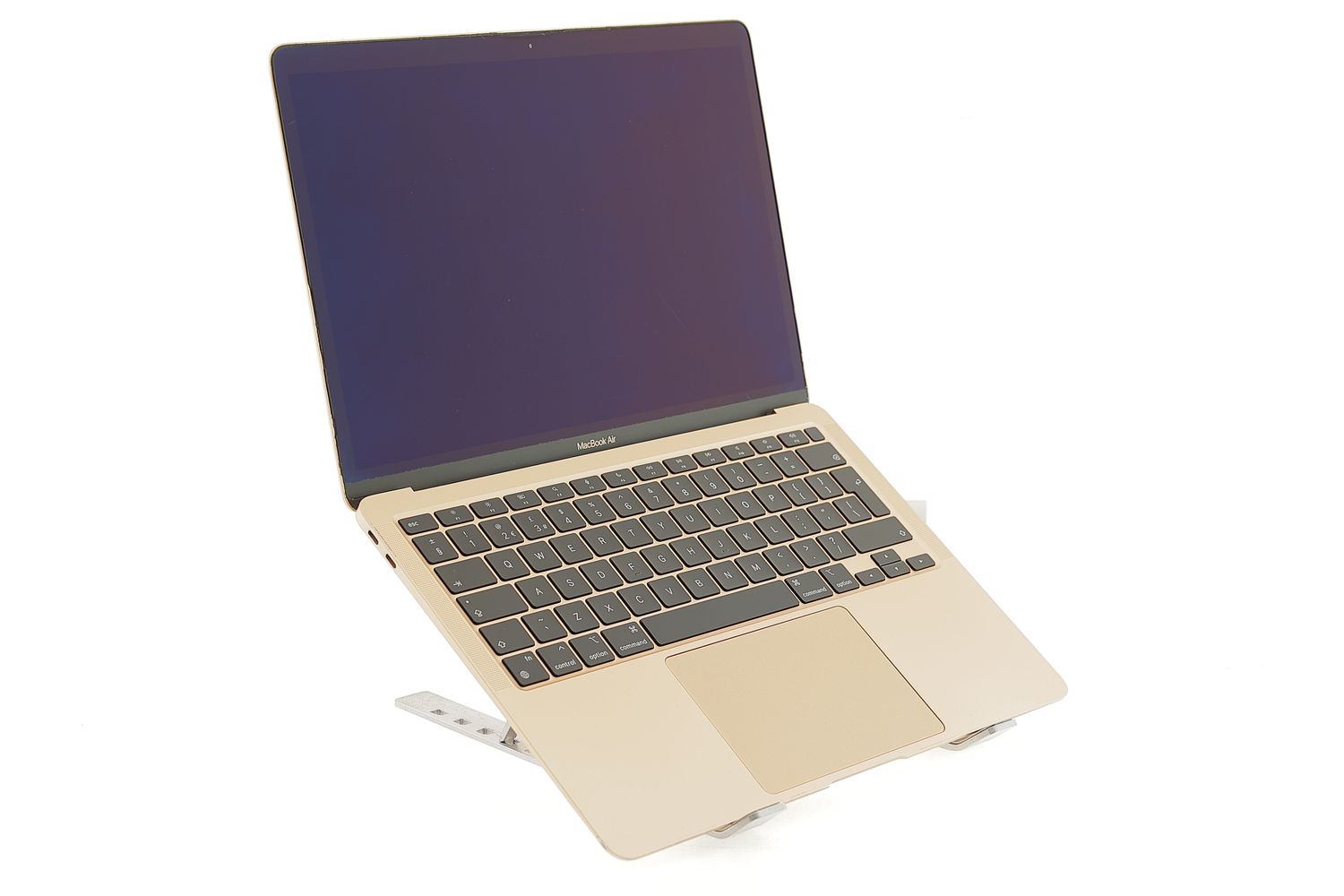 Apple MacBook Air 13″ 2020, i7 1.2 GHz, 8 GB, Intel Iris Plus 256 GB Gold - Добро
