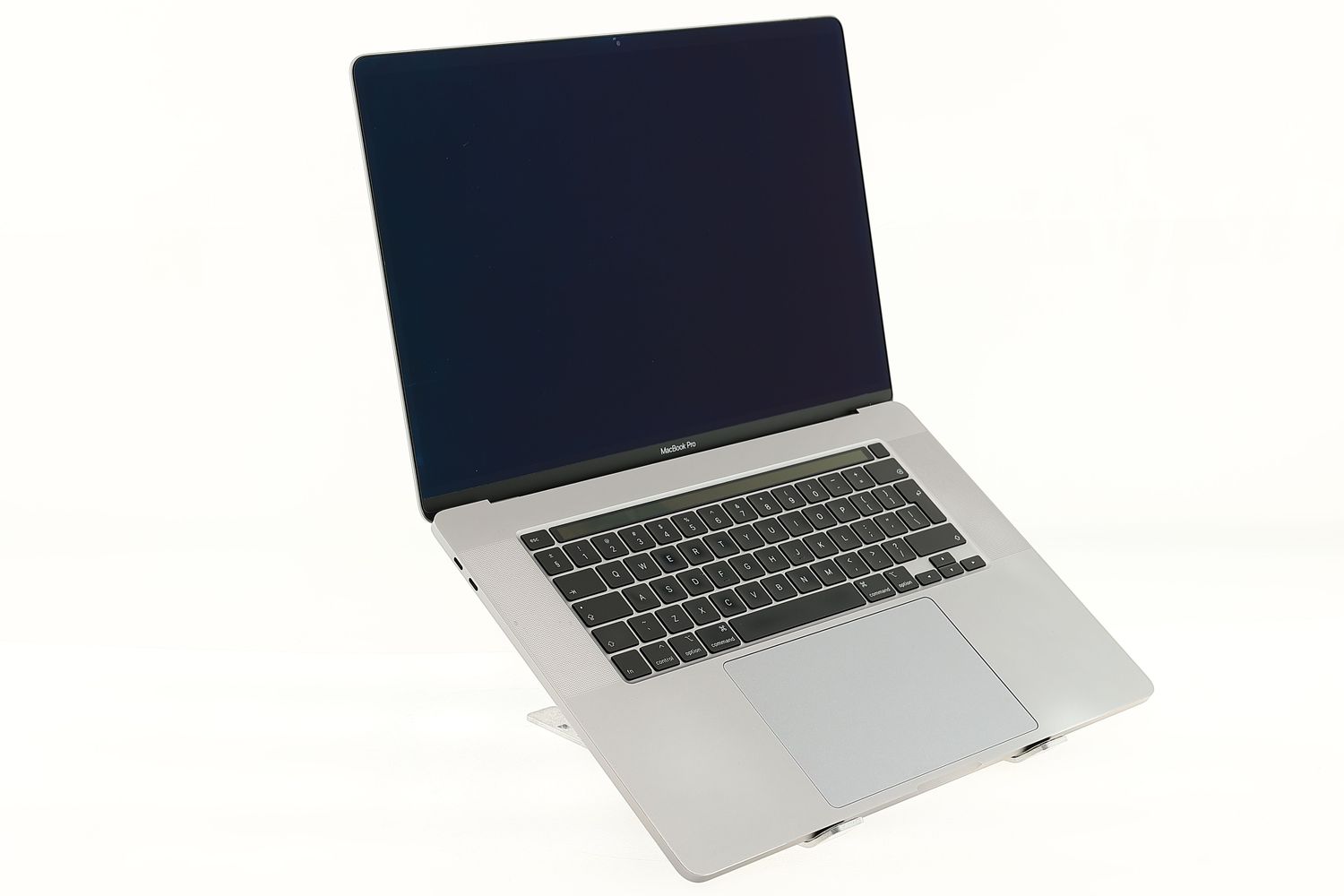 Apple MacBook Pro 16″ Touch Bar 2019, i7 2.6 GHz, 16 GB, AMD Radeon Pro 5300M 512 GB Space Gray - Като нов