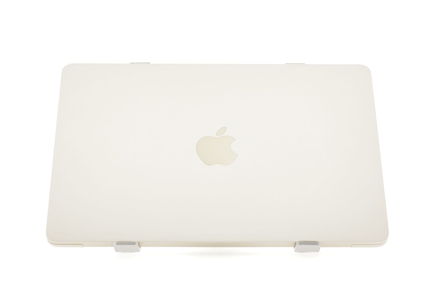 Apple MacBook Air 13″ 2022, M2 8 Cores, 8 GB, 8 core GPU 256 GB Starlight - Excelent
