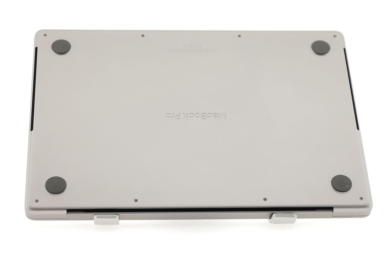 Apple MacBook Pro 14″ 2021, M1 Pro 8 Cores, 16 GB, 14 core GPU 512 GB Silver - Újszerű