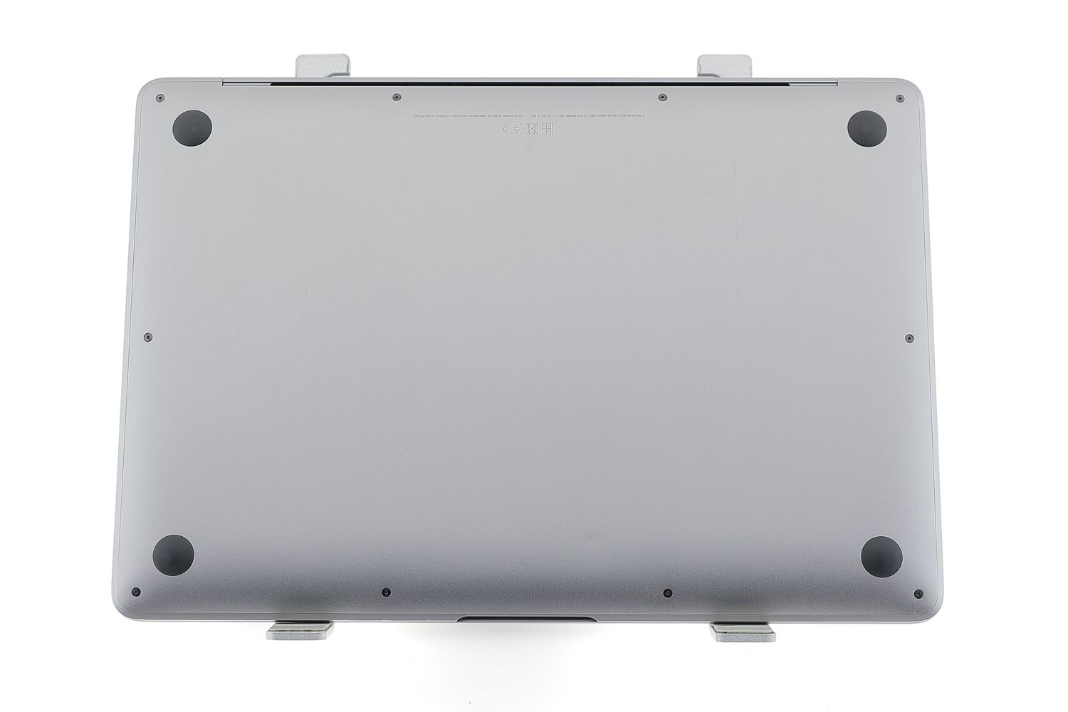 Apple MacBook Air 13″ 2020, M1 8 Cores, 8 GB, 7 core GPU, Space
