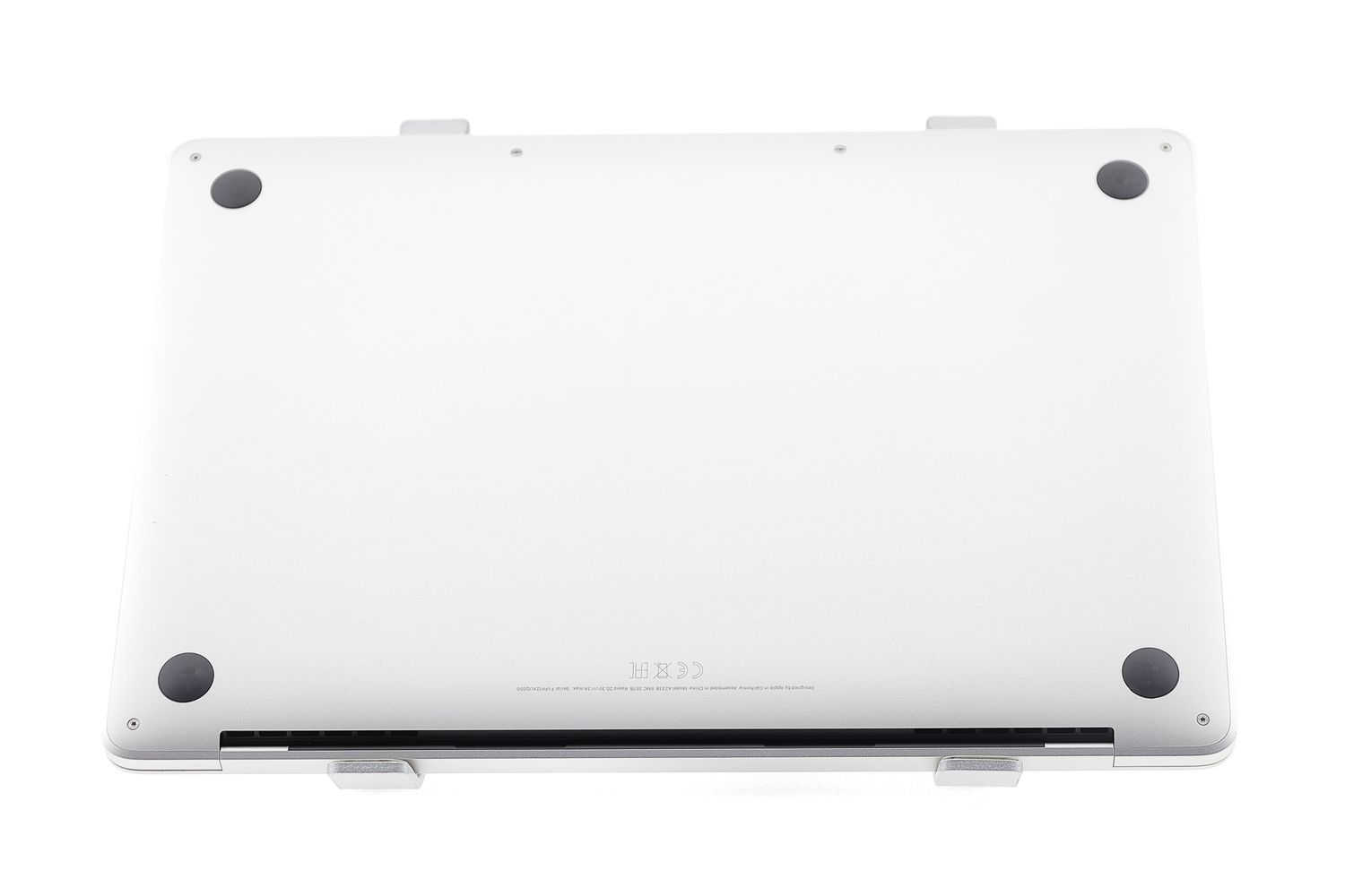 Apple MacBook Pro 13″ 2020, M1 8 Cores, 8 GB, 8 core GPU 256 GB Silver - Като нов