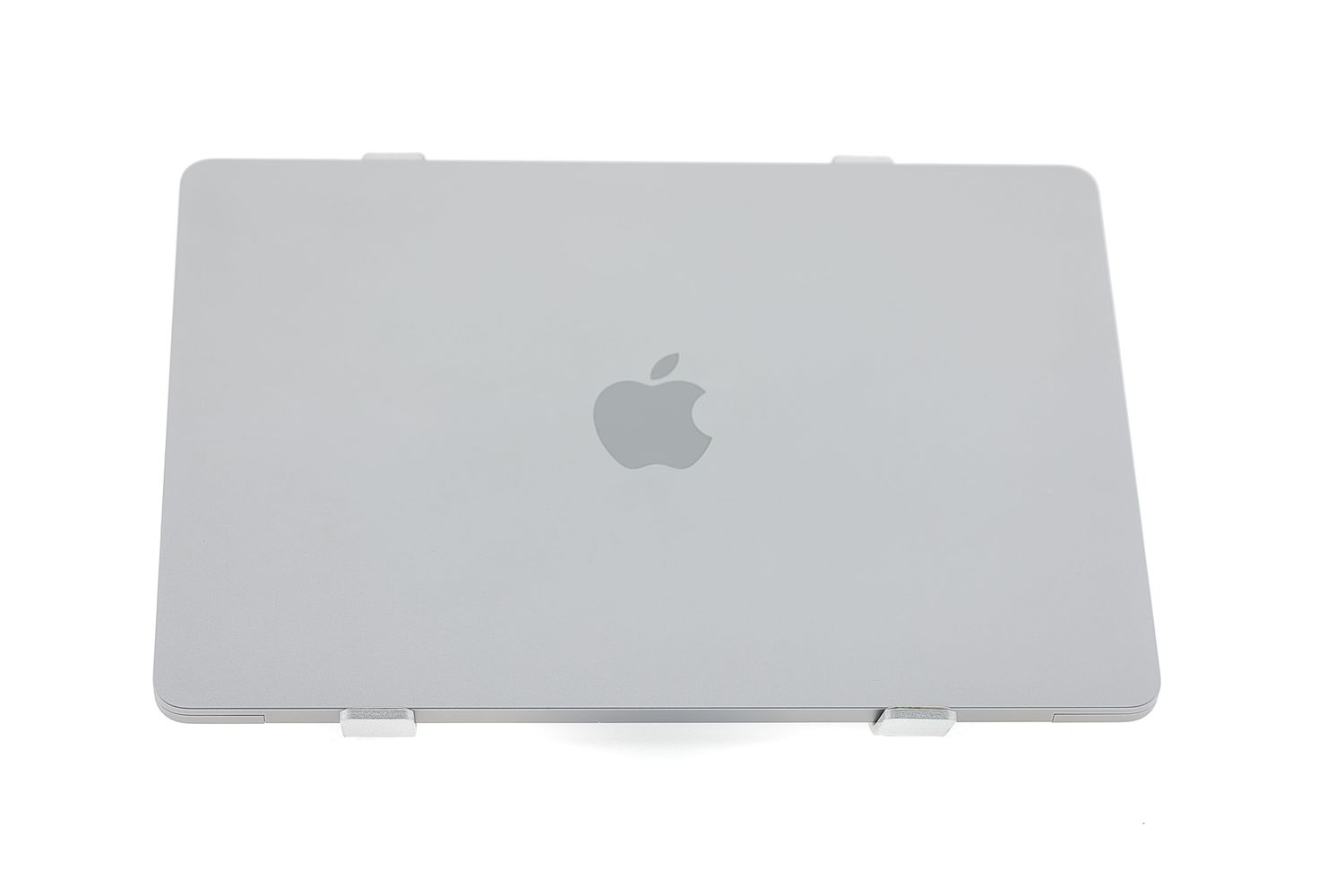 Apple MacBook Air 13″ 2022, M2 8 Cores, 8 GB, 8 core GPU 256 GB Space Gray - Foarte bun