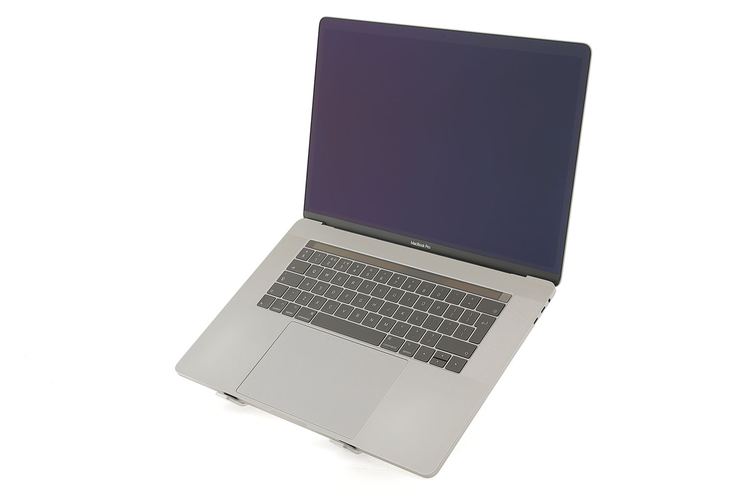 Apple MacBook Pro 15″ Touch Bar 2019, i7 2.6 GHz, 32 GB, AMD Radeon Pro 555X 256 GB Space Gray - Kiváló