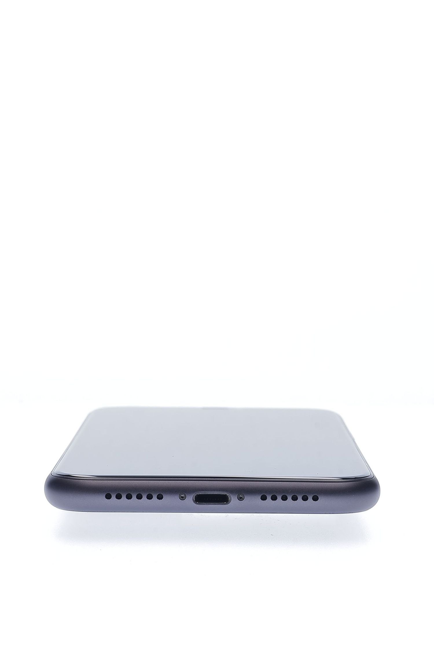 Apple iPhone 11 64 GB Black - Újszerű