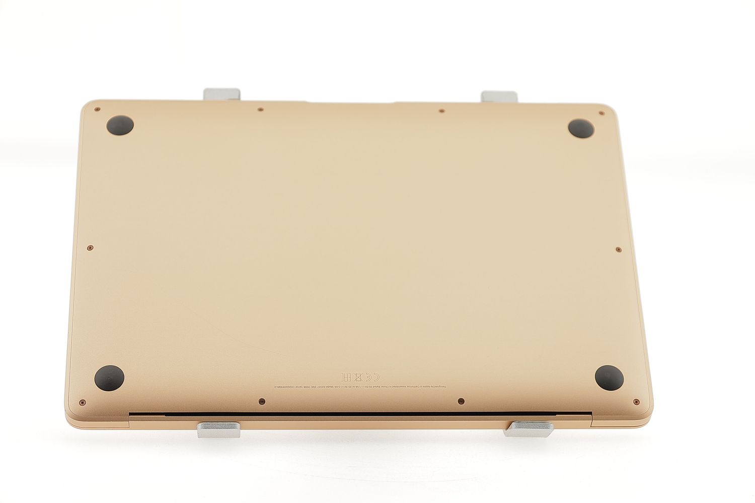 Apple MacBook Air 13″ 2020, M1 8 Cores, 8 GB, 8 core GPU 512 GB Gold - Foarte bun