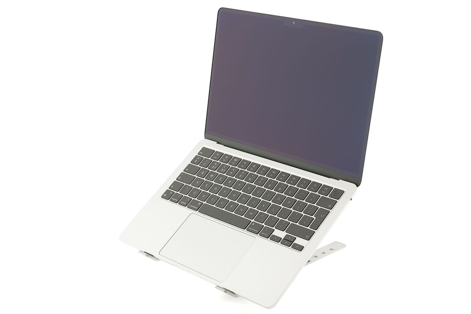 Apple MacBook Air 13″ 2024, M3 8 Cores, 16 GB, 10 core GPU 512 GB Silver - Újszerű