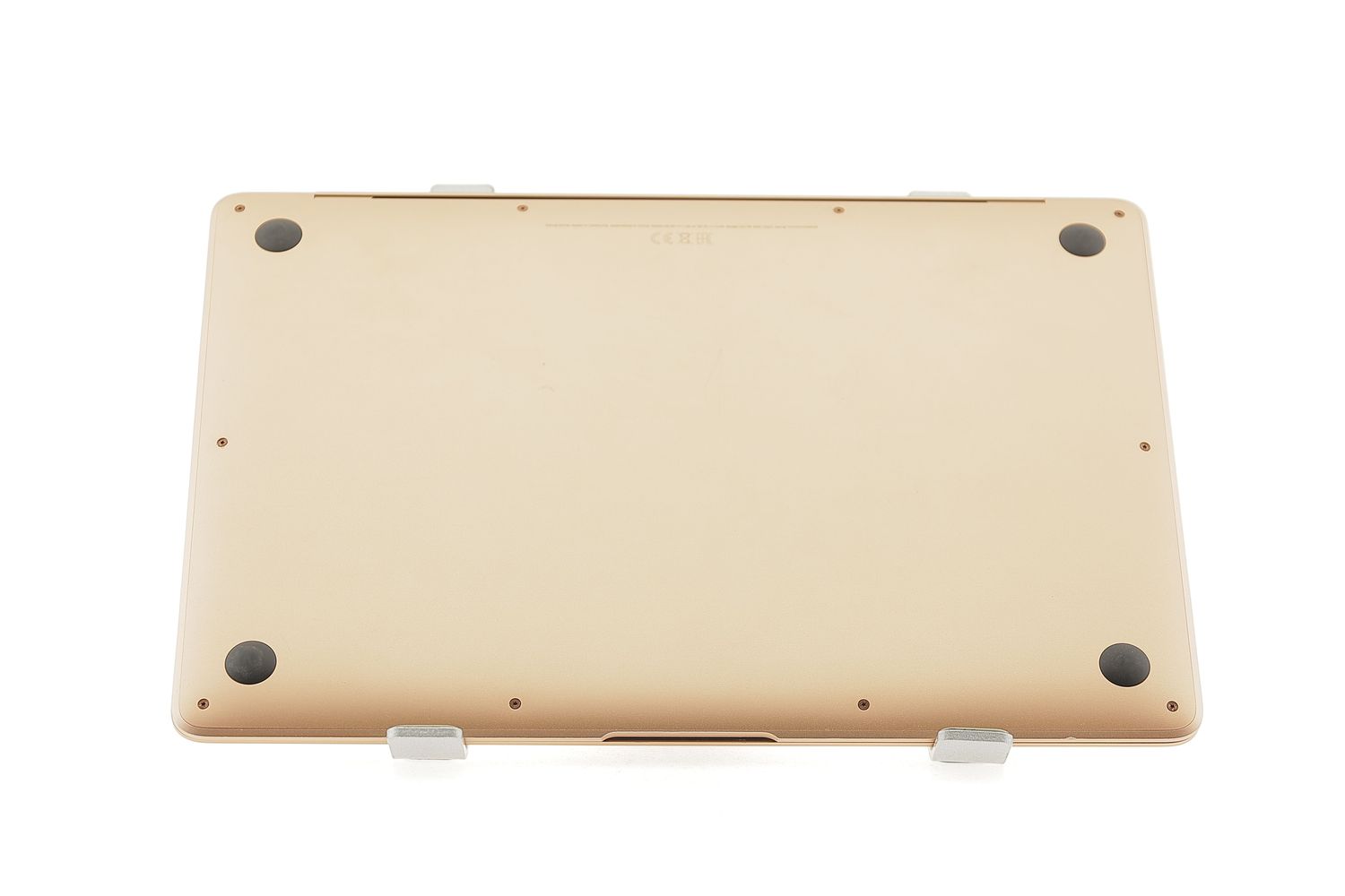 Apple MacBook Air 13″ 2020, i3 1.1 GHz, 8 GB, Intel Iris Plus 256 GB Gold - Отлично