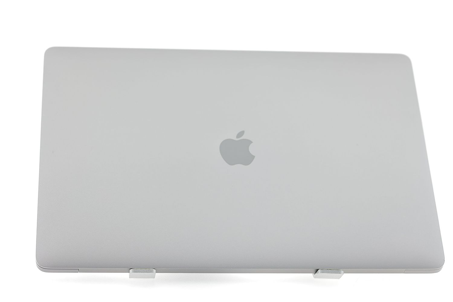 Apple MacBook Pro 15″ Touch Bar 2017, i7 2.8 GHz, 16 GB, AMD Radeon Pro 555 256 GB Space Gray - Nagyon jó