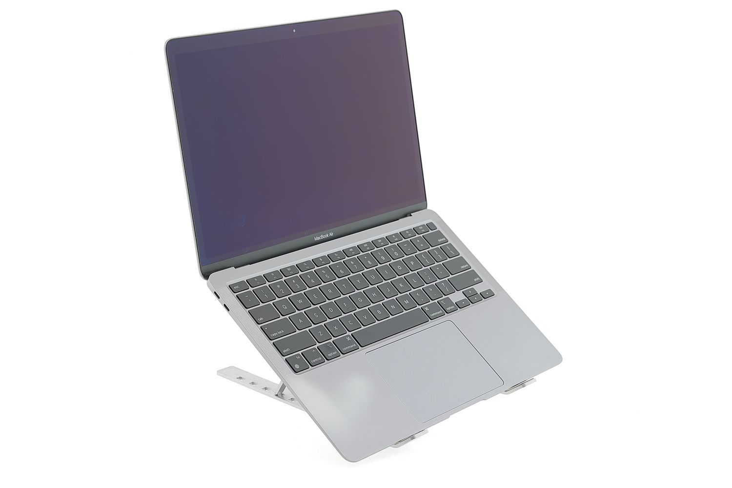 Apple MacBook Air 13″ 2020, M1 8 Cores, 8 GB, 8 core GPU 512 GB Space Gray - Много добро