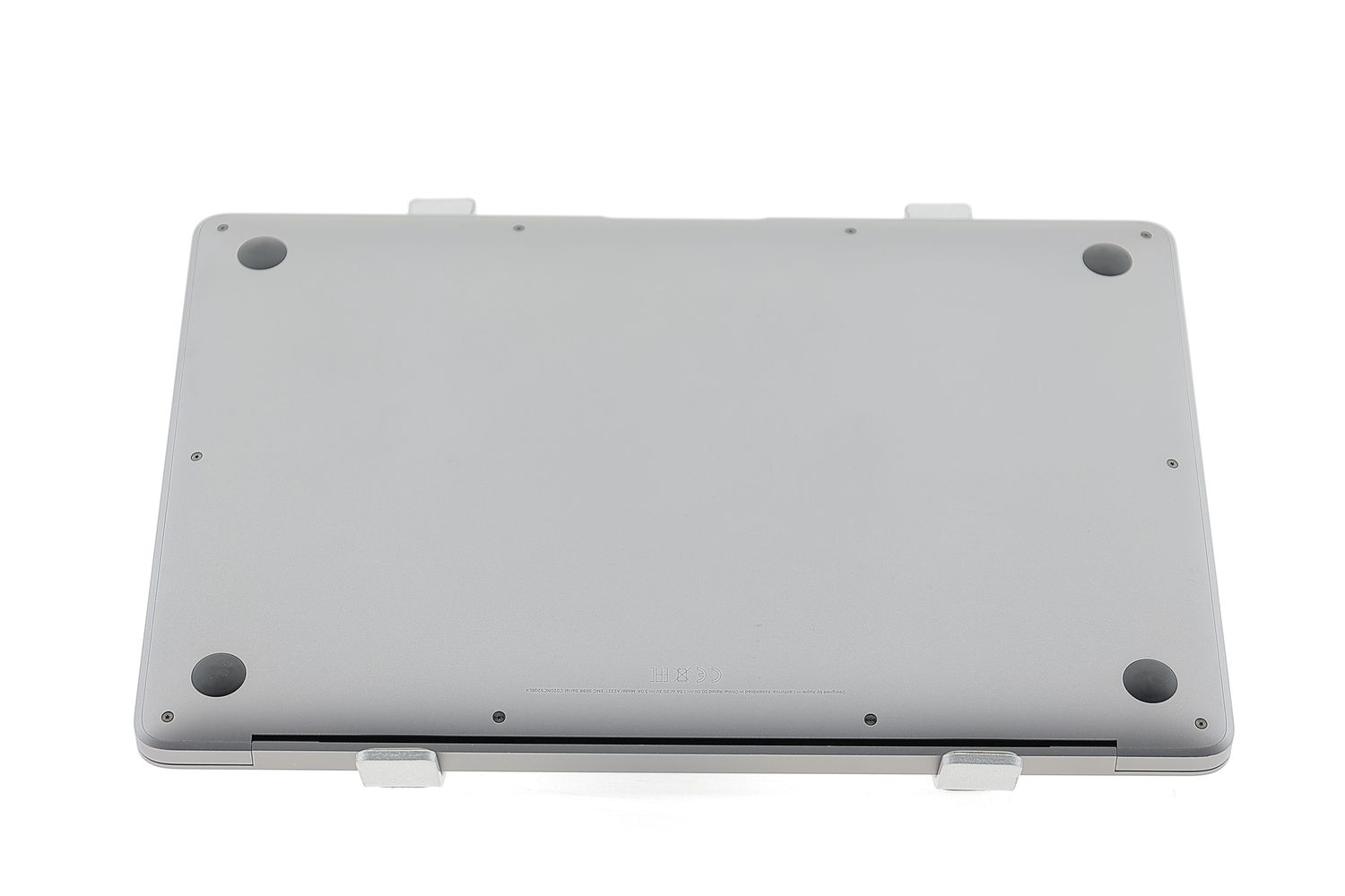 Apple MacBook Air 13″ 2020, M1 8 Cores, 8 GB, 7 core GPU, Space