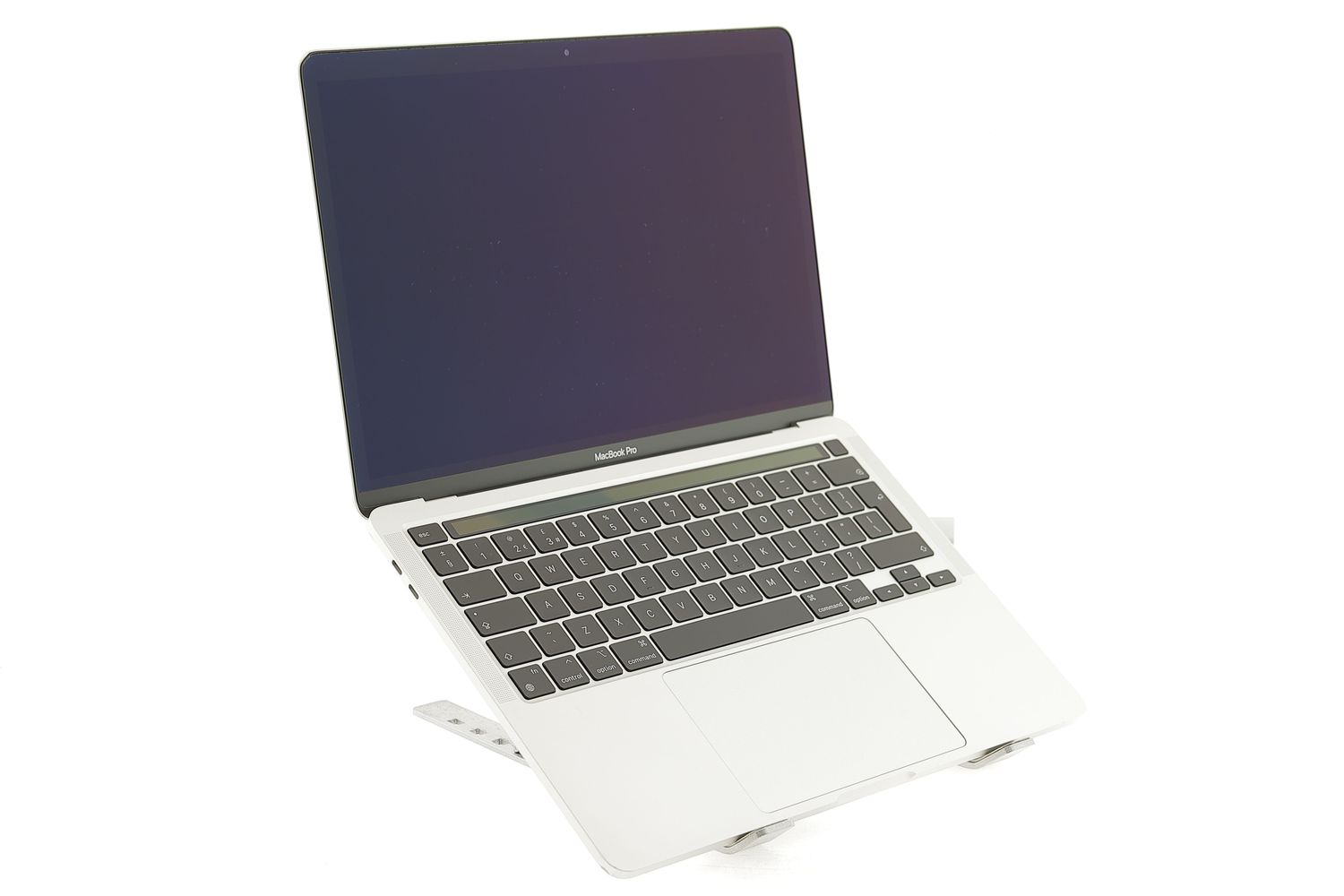 Apple MacBook Pro 13″ 2020, M1 8 Cores, 8 GB, 8 core GPU 512 GB Silver - Jó
