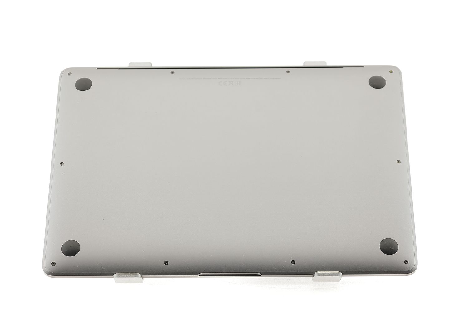 Apple MacBook Air 13″ 2020, i3 1.1 GHz, 8 GB, Intel Iris Plus 256 GB Space Gray - Като нов
