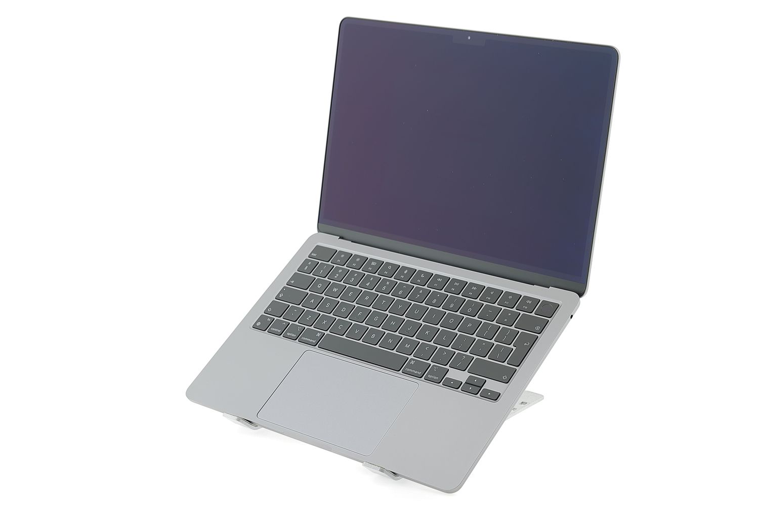 Apple MacBook Air 13″ 2022, M2 8 Cores, 8 GB, 8 core GPU 256 GB Space Gray - Като нов