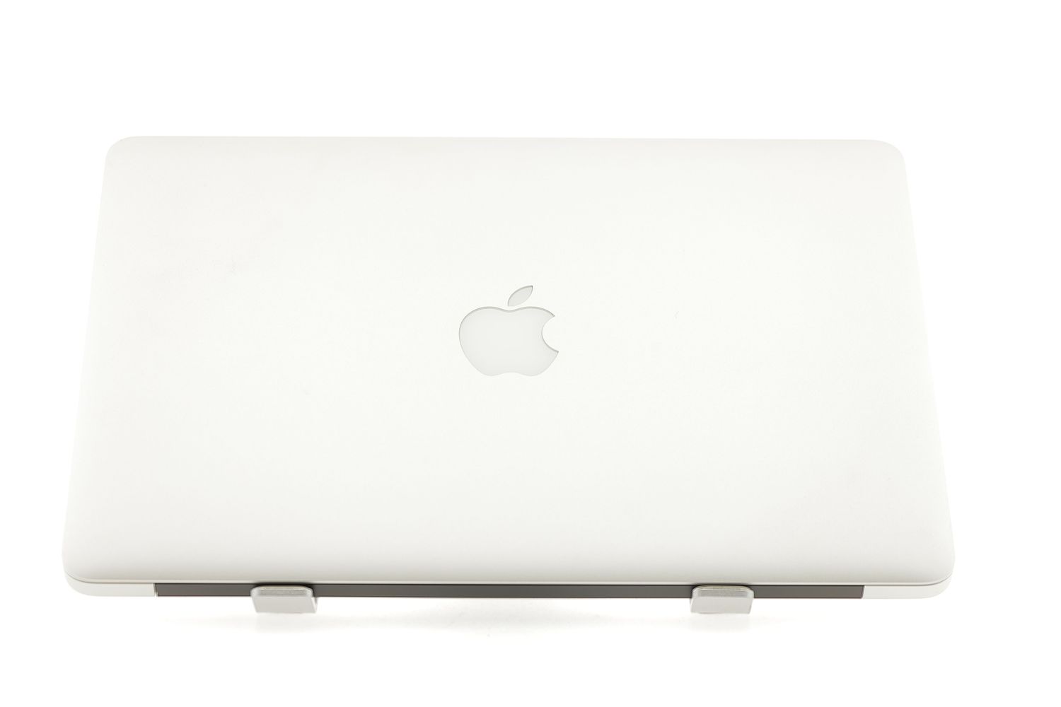 Apple MacBook Air 13″ 2017, i5 1.8 GHz, 8 GB, HD Graphics 6000 256 GB Silver - Като нов