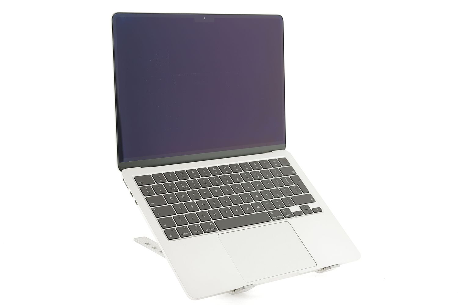 Apple MacBook Air 13″ 2022, M2 8 Cores, 8 GB, 10 core GPU 512 GB Silver - Excelent