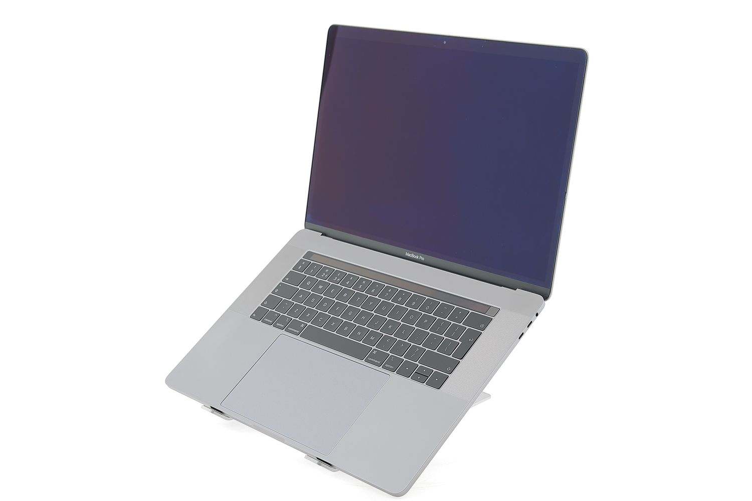 Apple MacBook Pro 15″ Touch Bar 2019, i7 2.6 GHz, 16 GB, AMD Radeon Pro 555X 256 GB Space Gray