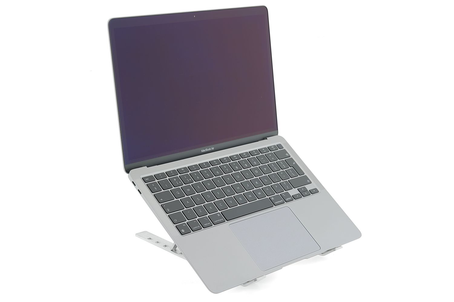 Apple MacBook Air 13″ 2020, i3 1.1 GHz, 8 GB, Intel Iris Plus 256 GB Space Gray - Kiváló