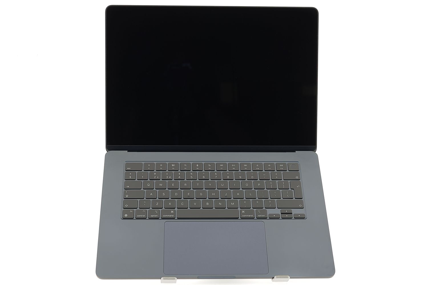 Apple MacBook Air 15″ 2023, M2 8 Cores, 8 GB, 10 core GPU 512 GB Midnight - Foarte bun